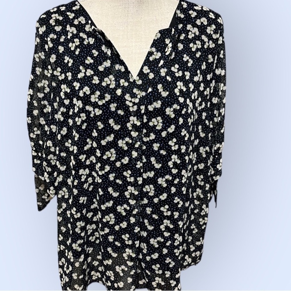 West Kei blouse, black with floral print, sz XXL